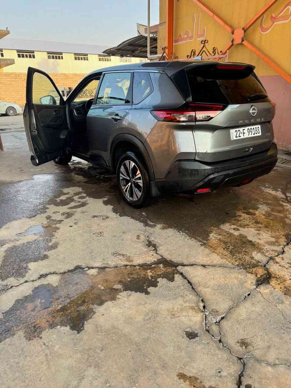 بسم الله الرحمن الرحيم
البيع نقد  او  اقساط مقدمة دفتر
‏5n1bt3ba1pc874904 
‏Nissan Rogue SV 2023
محرك 1500 تيربو 
السيارة ماشية بس 26000
قطعتين تبريد
تحديد مسار
قيادة ذاتية
وقوف ذاتي
و باقي بعد مواصفات هواي ما ذاكرها
السيارة ضررها بس امريكا مثل ما موضح بالصور
دعامية خلفية تبديل  فقط بدون دواخل بدون ايرباك 
باقي السيارة كير محرك شخوط بارد شرط انطيك ياها
مكان السيارة ( نينوى  )
للاستفسار و التواصل اتصل على الرقم 
***********
او تواصل واتساب

