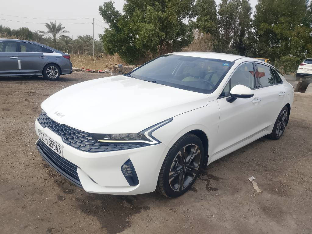 كيا K5 خليجي مكفولة ماشية 63
رقم بغداد بأسمي تحويل مباشر 
مواصفات
تشغيل بصمة
حساس خلفي
تشغيل عن بعد
كشنات جلد
كرسي السائق كهرباء
شاشة وكاميرا 
5 انظمة قيادة
محرك 2000 دوش

السعر 205 وبيها مجال
مكان السيارة ديوانية
*********** ديوانية, القادسية
