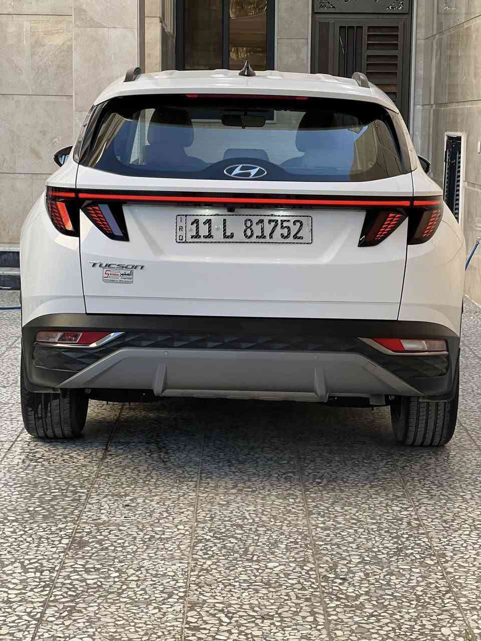 سلام عليكم توسان موديل 2024خليجي مكفوله كفاله عامه (داخل ابيض)تو كولر.(فول مواصفات) ماعدا البنرما السياره جديده  بعدها بحاله الوكاله ماشيه 28رقم بغداد تحويل ثاني يوم عارضها 217وبيها مجال قليل للشراي ***********مكاني بغداد السيديه
