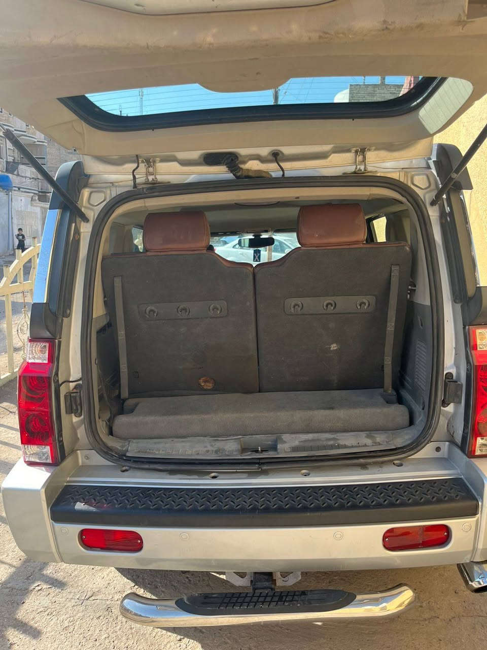 السلام عليكم جيب كوماندر 2007 للبيع اومراوس كير ومكينة جدد هيمي 8 سلندر تبريد 3 قطع كشن كهرباء أربعة دسك السعر 85 وبية مجال مكان بغداد ***********
