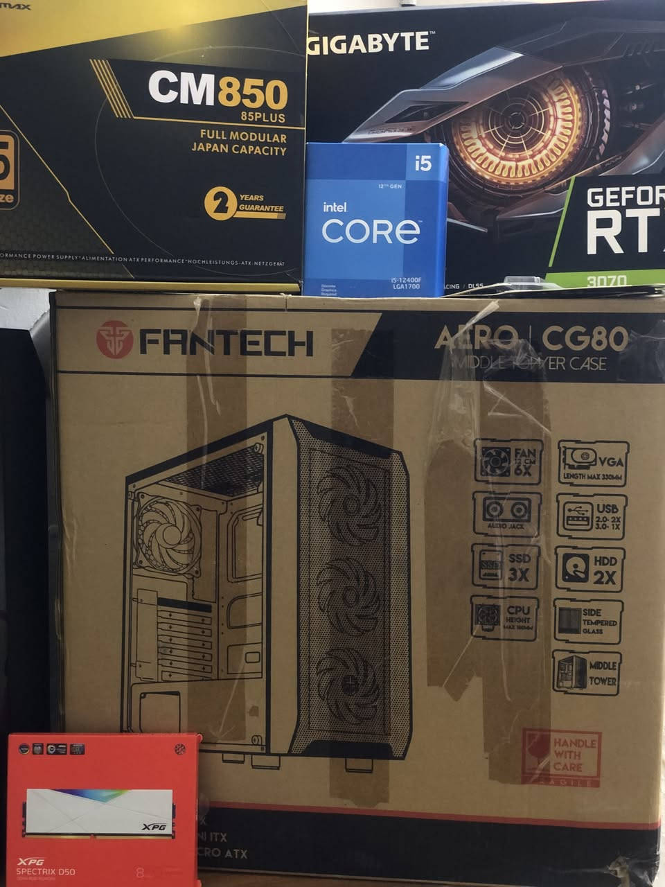 السلام عليكم 
تجميعة للبيع
pc للبيع

نظافة 99% استخدام اقل سنة
وصور توضح نظافة القطع

الكرت غير مفتوح ومبدل المعجون
مروحة المعالج الاساسية

كيس نظيف يحتوي على 4 فان قياس 12 cm
البور موجيلر مخصص حسب الاحتياج
كل البوكسات موجودة

تفاصيل القطع

i5 12400f
gigabyte rtx 3070 8gb 
pwoer fpmax cm 850w 85 bronze
gigabyte b660 gaming x - lga 1700
Case fantech AERO | CG80 mid tower
4 عدد fan - 12 cm قياس
2×8 ram XPG 3200 mhz white 
m.2 1T Kingston SNVS

توصيل موجود
المكان البصرة
اي استفسار خاص


**إذا كنت صاحب هذا الإعلان وتريد حذفه لأي سبب، رجاءا أرسل رسالة إلى الدعم الفني**