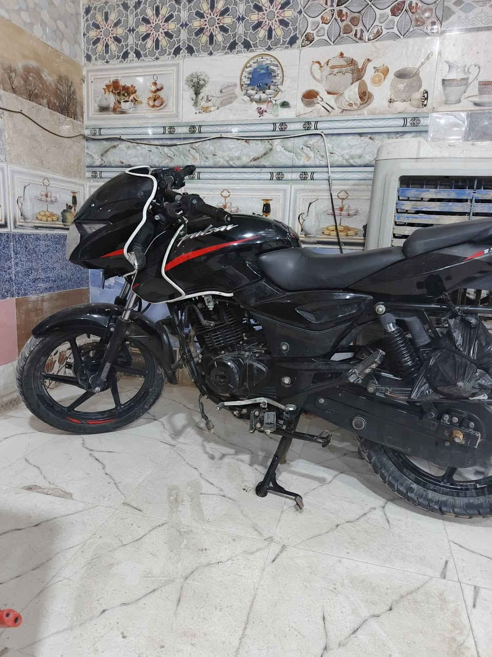 بولسر مديل 22
عاوجة ولف 
مراوس وبيع 
باقي تفاصيل خاص 
المكان ناصرية مركز


**إذا كنت صاحب هذا الإعلان وتريد حذفه لأي سبب، رجاءا أرسل رسالة إلى الدعم الفني**