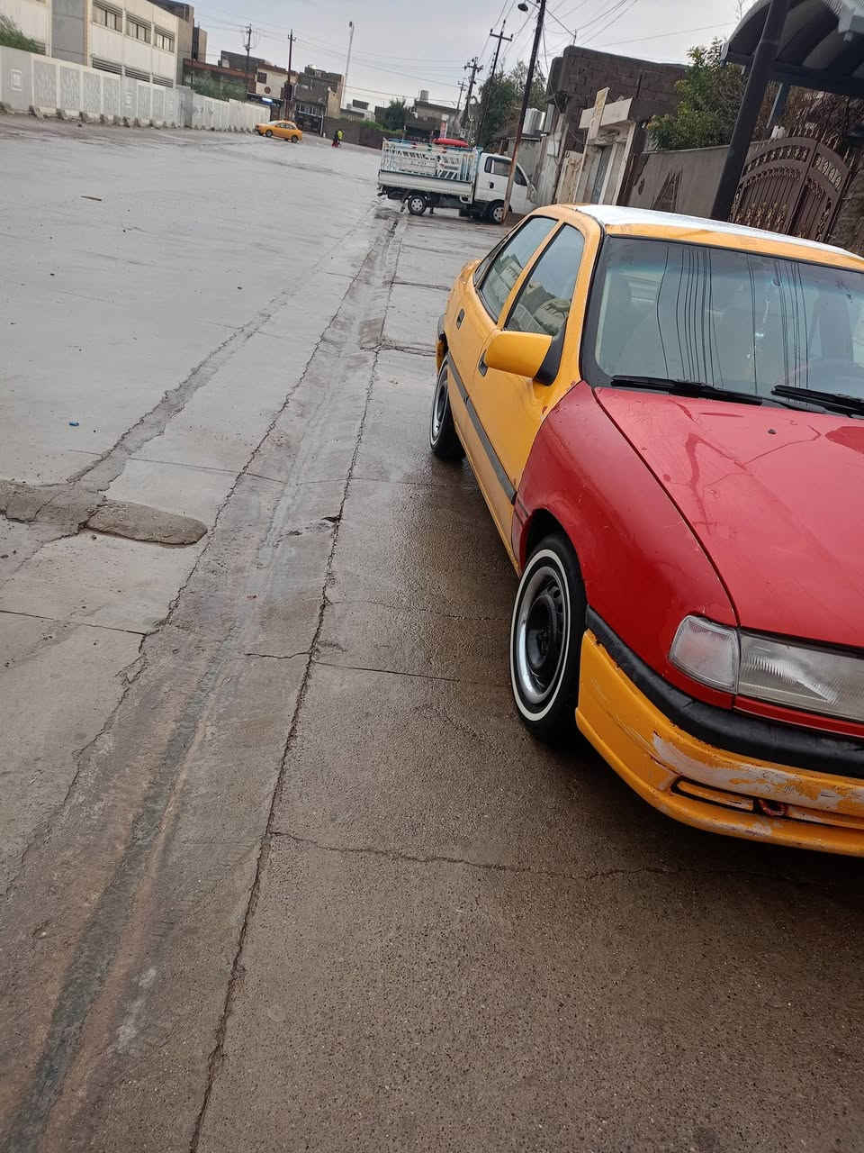 فكتره اوبل موديل 1993حجم 18 بطاقه بانزين كهربائية كلها شقاله أربع تايرات لوك جديد صدر سنويه عضم عاج 
نقابه صفر شرط الوكاله والتحويل سياره خير من الله بوجهك ع شارع بس نقصها صبق مكان كركوك واحد حزيران السعر 30 وبيه مجال حك الجيه والمايعجبه المنشور يعبره وتحياتي لجميع رقم الهاتف ***********
