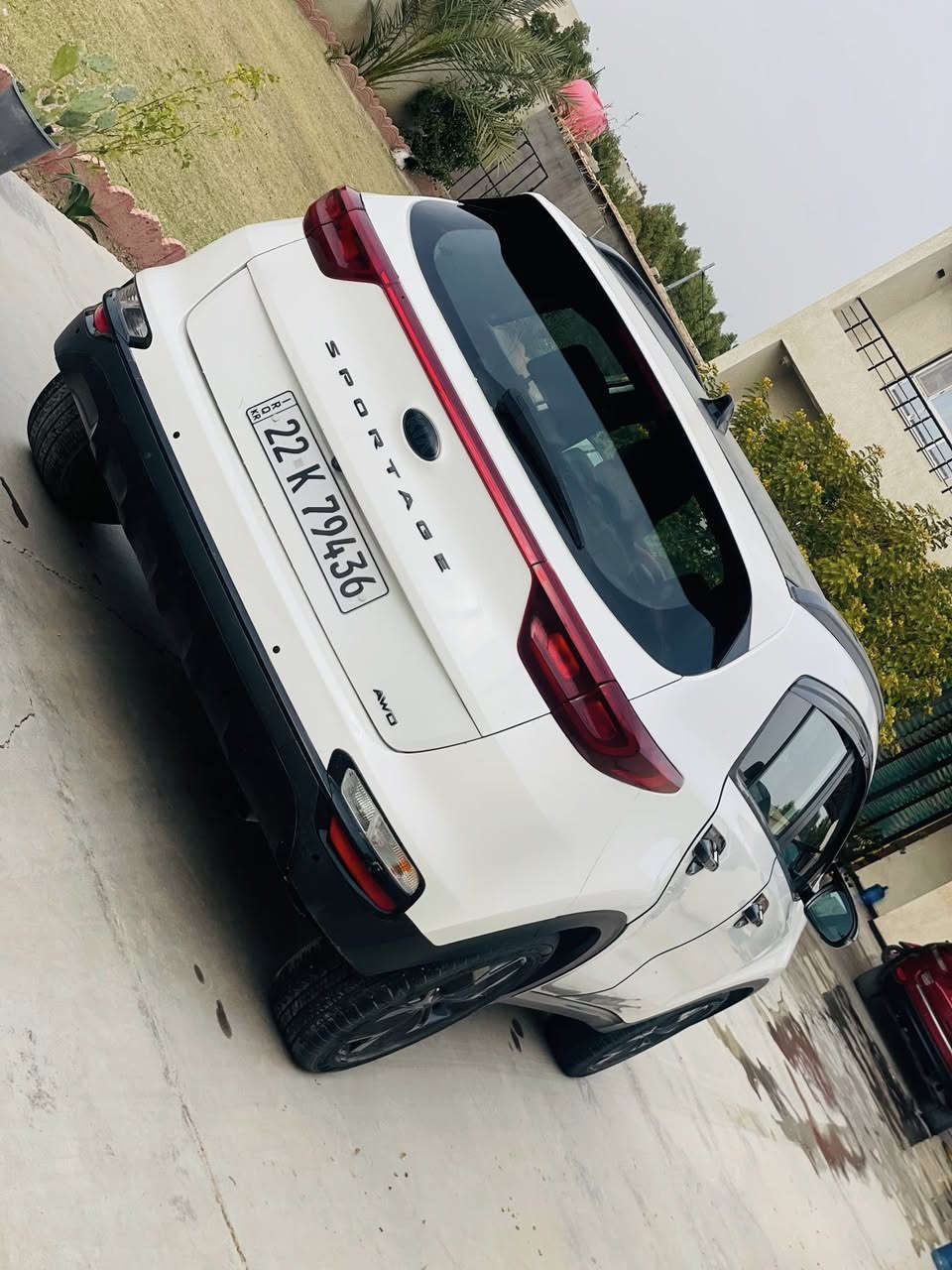 السلام عليكم 
كيا سبورتج 2021 للبيع فقط  
ماشيه 30 
بانوراما 
جاهزه وجديده بدون نقص 
بيها صبغ 3 قطع 
جاملغ خلفي وبابين بدون دواخل سونار موجود 
مكان السياره بغداد التاجيات 
السعر 165 
***********
