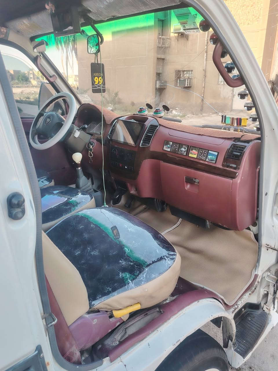 سلام عليكم. فتون مديل 2014 رقم واسط   مشروع وطني مصفره. دوشمه نضيفه كهربايات كله شغاله  مكينه وكير نضاف   عوزه تلحيضات      السعر 72 بيه مجال قليل         ***********.      مكان واسط
