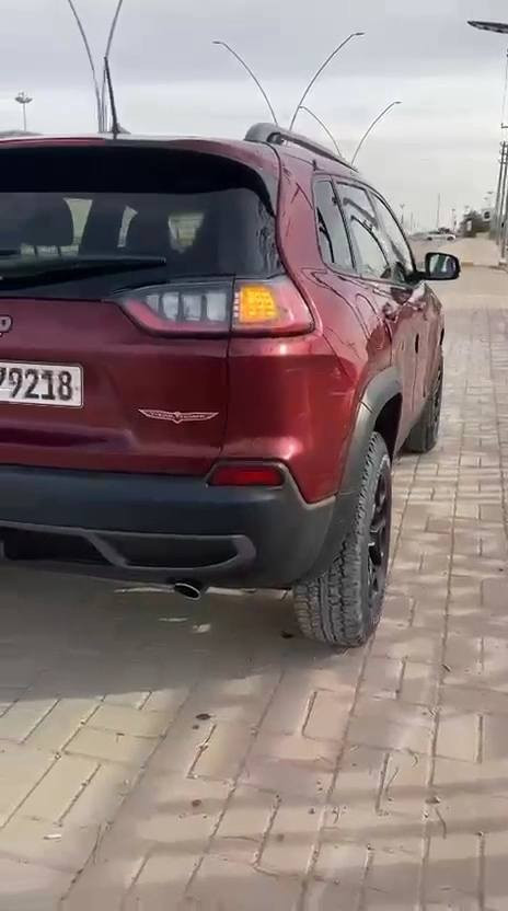 السلام عليكم جيب شيروكي ٢١ ترايل هوك بيهة جاملغ وبنيد بدون دواخل للبيع فول مواصفات *********** السعر 150 بيع سريع
