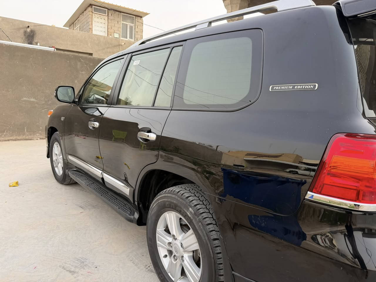 مساء الخير للبيع لاندكروزvxr  موديل ٢٠١٥ مكفوله كفاله عامه مكينه ٥٧٠٠ اربع كامرات كشنات حار بارد جنطه كهرباء وشفط فول الفول معروفه مواصفات السياره مواصفات لكزز السعر ٤٤ الف بيه مجال قليل مان السياره كربلاء تحويل مباشر الاتصال *********** حيدر
