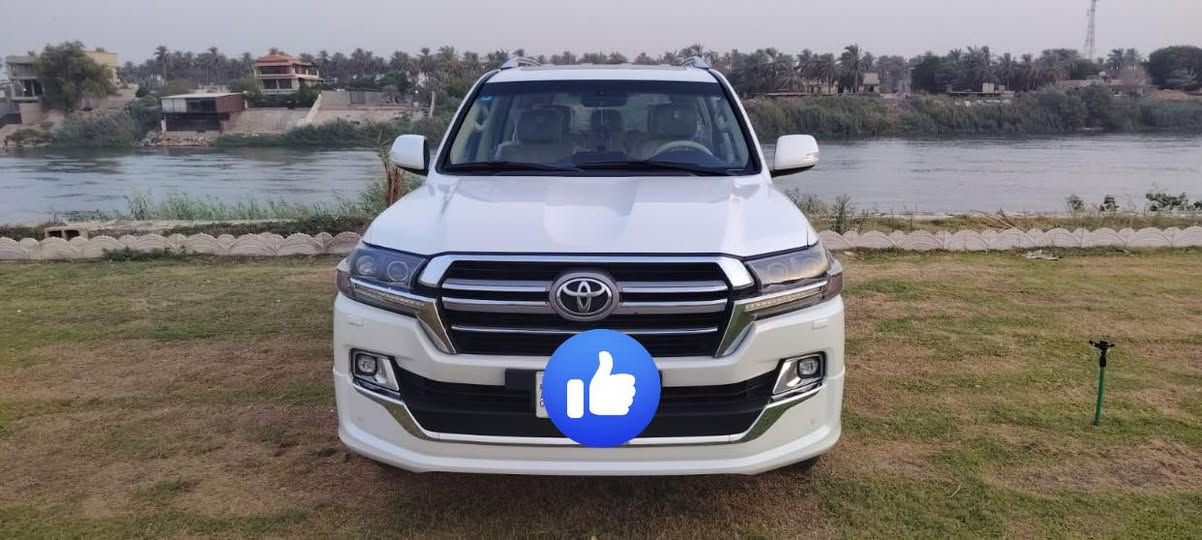 السلام عليكم
لاندكوزر 2016
رقم بغداد باسمي 
ماشية150الف 
فطيم 
8اير باك
كشنات كهربائية 3دكم 
والمواصفات المعروفة 
البنيد مبدل اصلي وكالة وبيه بارد بل جاملغ الايسر
مكان السيارة بغداد زعفرانية
للاستفسار ***********
