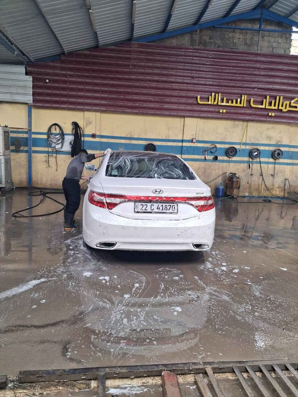 ازيرا خليجي 2015
فول مواصفات  
كشنات جلد كهربائية  تدفئة وتبريد
بانوراما
شاشة
كاميرا خلفية 
اضاءة زينون و LED
 ويل 19
نظام دخول وتشغيل ذكي 
حساسات امامي وخلفي 
تثبيت مسار 
هاند بريك بصمة
اوتوهولد
ماشية: 120 الف كيلو 
بدون ظرر بدون صبغ بدون اي ملاحظة  
كلين كفالة عامة.
 الاستفسار على واتساب  
***********
