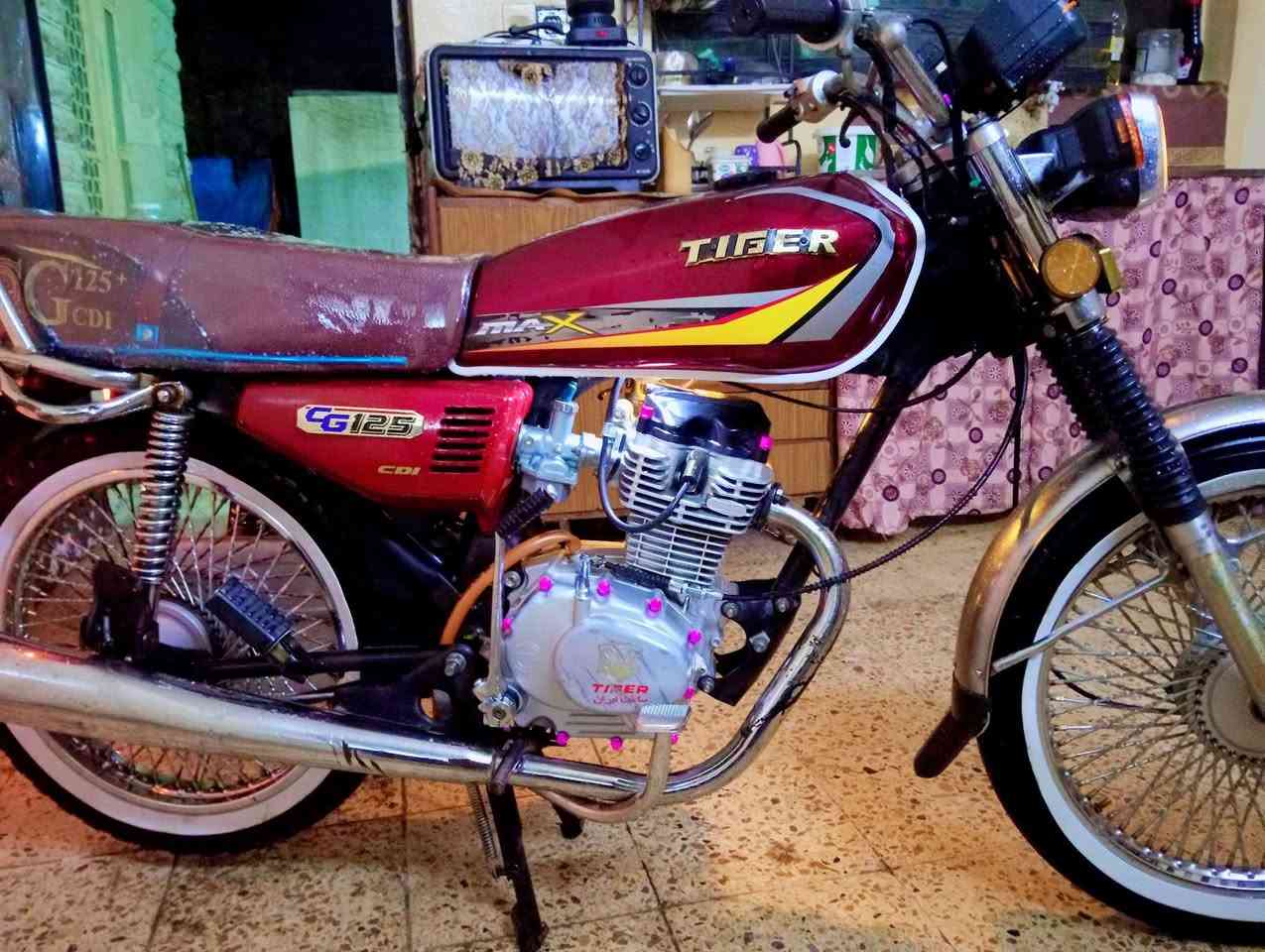 السلام عليكم اخوان تايكر 2020 ماكينه شرط ما مفتوح ماكينه بصمه وايرمانيه شغاله كلها دراجه نظيفه ومكاني ايسر حي البكر السعر 570 وبي مجال بسيط شراي انتصل ***********
