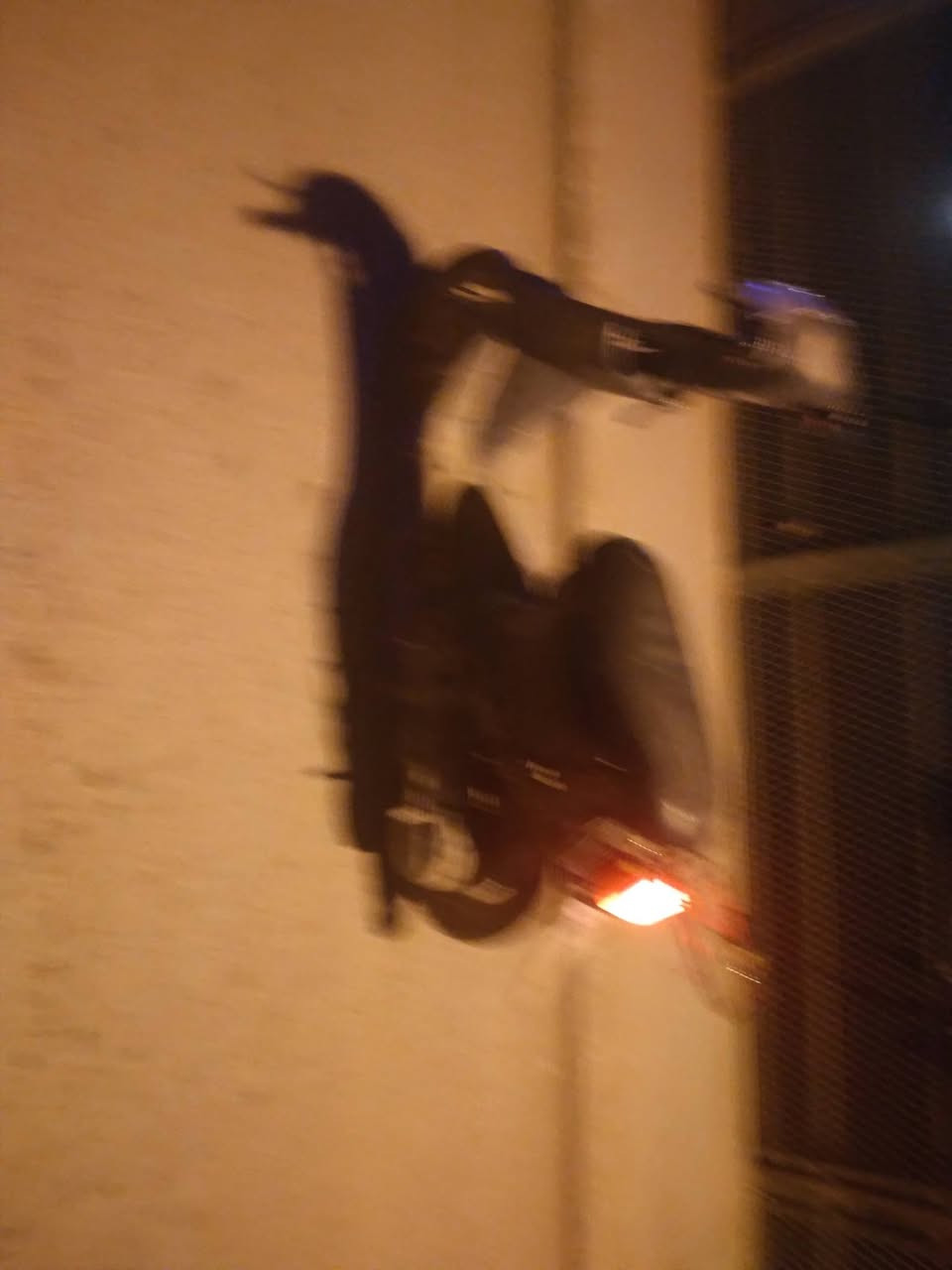 يالله بصلا علا محمد والي محمد دراجه ام السله دراجه نقص بس كفرات بيهة مكينه خير من الله كهربائيات كلهة شغاله السعر ١٨٠ وبيهة مجال التواصل علا ***********
