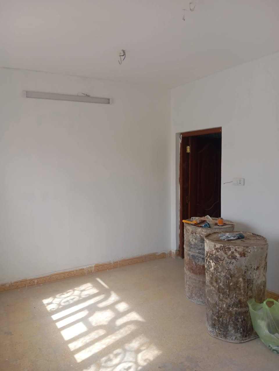 يتوفر شقة للايجار جديدة غير مسكونه سابقا
المساحه 100 م 
العنوان:شارع 80 حي الأمين خلف بناية حلويات قصر الشام
***********
