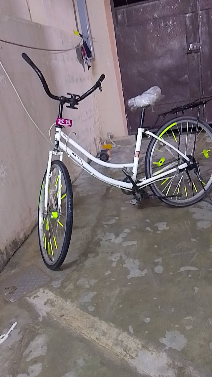 سلام عليكم بايسكل شركة NA2 🇯🇵للبيع فول ومكفول شرط بل شارع طيارة ✈️ بل تعليك مي 💧 يجي هوا وصينيته  شرط النضافه 100/100 كفاله  السعر/60 ب مجال  شراي تعال خاص


**إذا كنت صاحب هذا الإعلان وتريد حذفه لأي سبب، رجاءا أرسل رسالة إلى الدعم الفني**