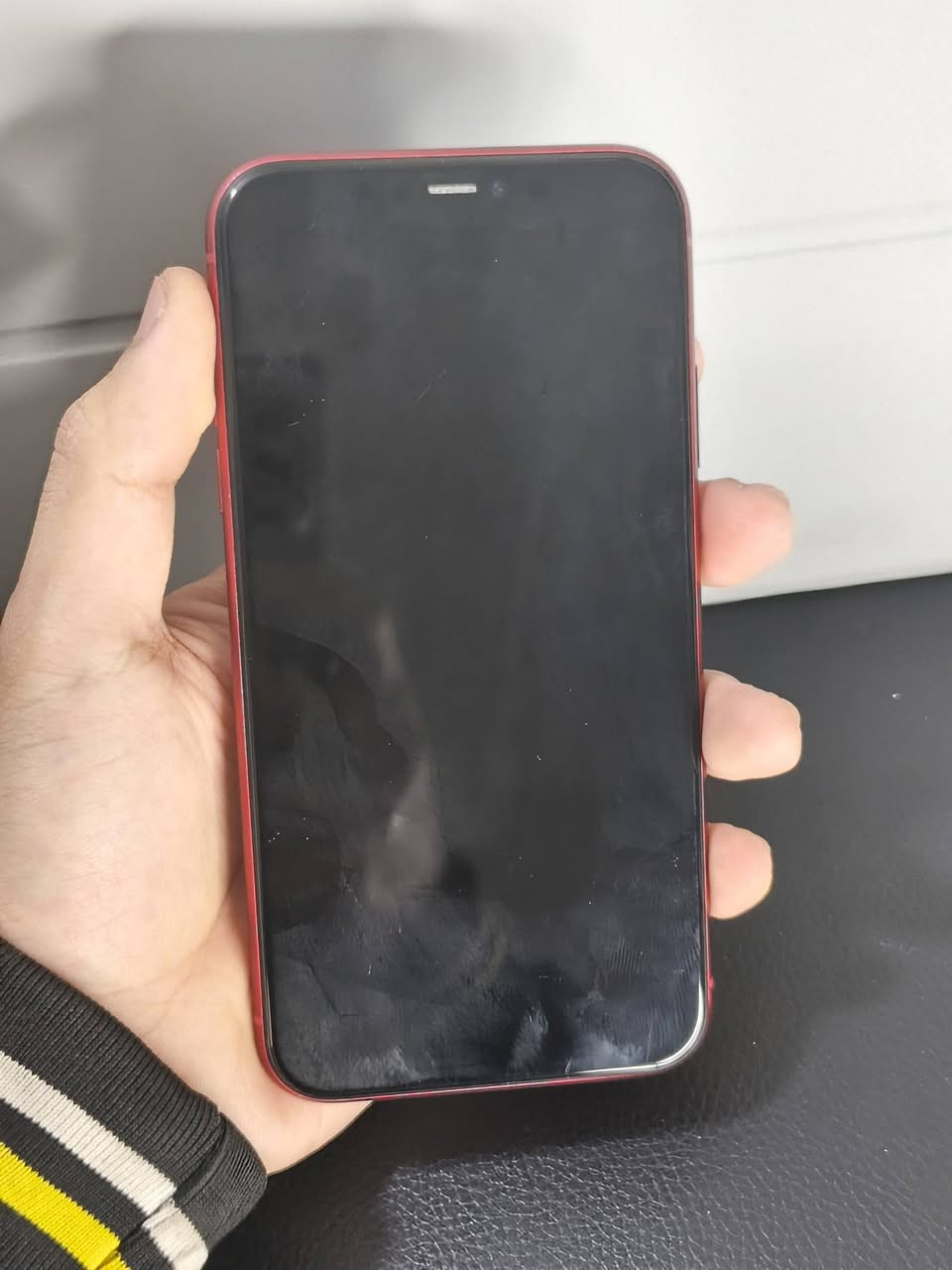 سلام عليكم اخوان ايفون 11 العادي اخو الجديد 
ذاكره 128 بطاريه 93 بلاد جهاز نضيف مرتب
الجهاز برغي ما مفتوح كله بلاد
السعر 285الف موجود توصيل🚕
مكاني البصرة الحيانيه الرقم ***********
