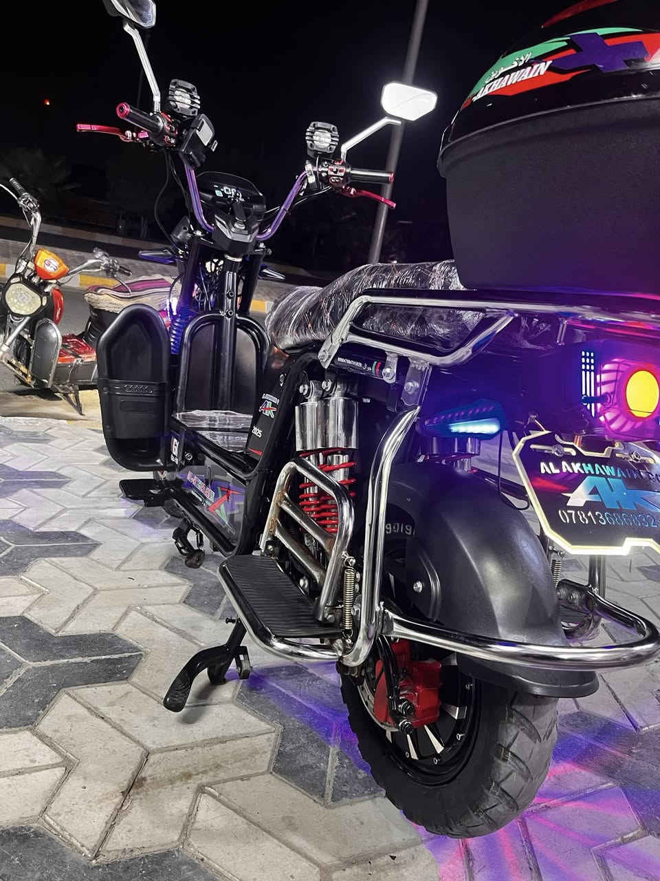 السلام عليكم دراجة جبلي للبيع موديل 25
بطاريات على الفحص فول مواصفات ثلاث انضمت تشغيل سماعات بلوتوث لايت عالي ناصي هورن دبل إشارة مثبت سرعة موطور نضيف وجديد ومستعمل شي قليل بطاريات الواي 32 انبير وعلى الفحص 

مكاني فلوجة شارع ستين 

لاستفسارات ***********
