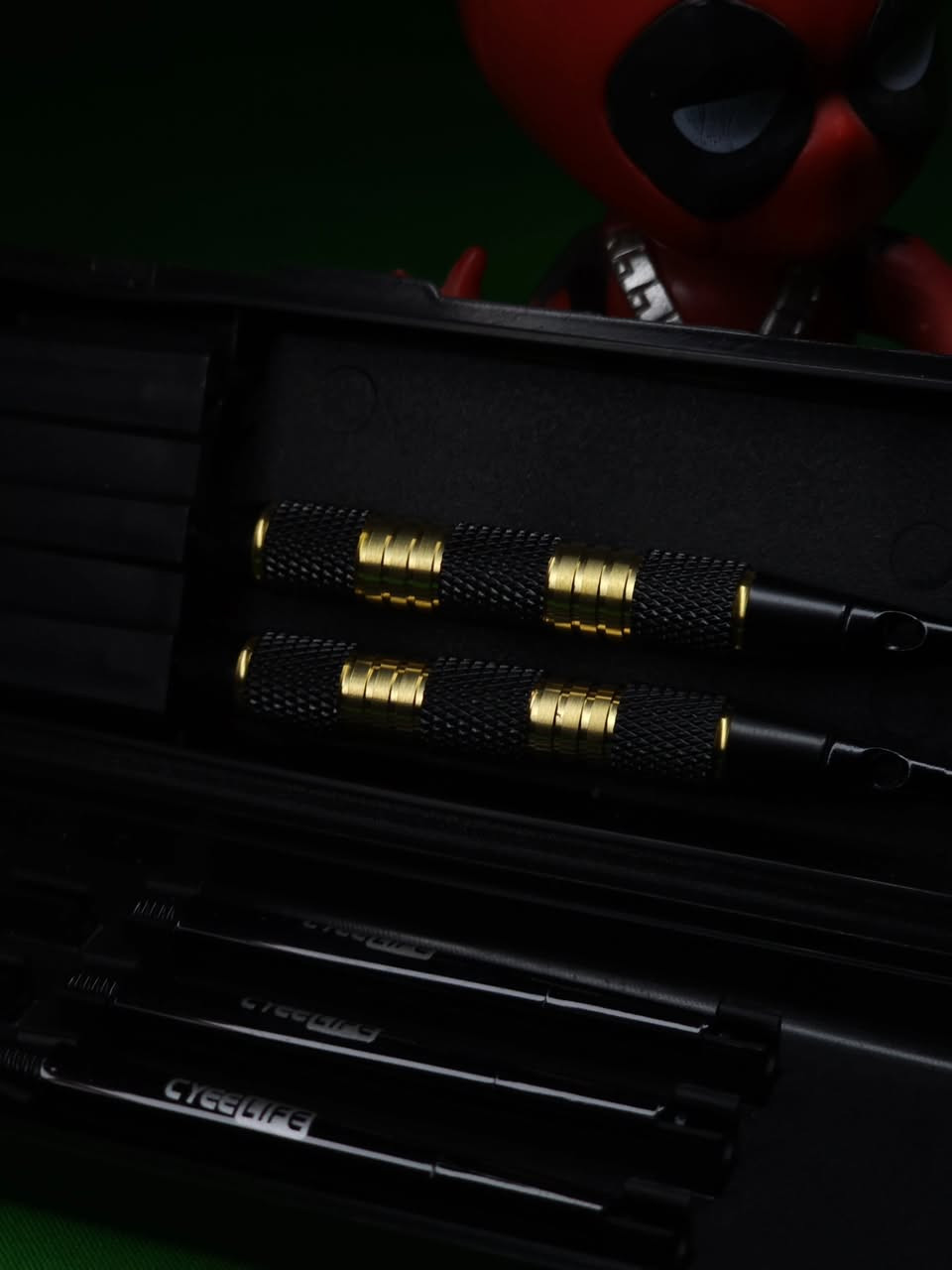 مجموعة سهام CyeeLife الاحترافية ذات الطرف المعدني.
نوع السهام: سهام ذات طرف فولاذي (Steel Tip) مصممة للوحات 
السهام التقليدية المصنوعة من الألياف. 

المكونات: تتضمن المجموعة عادةً براميل، أعمدة ألومنيوم، ريش (Flights)، وأدوات ضبط. 

المميزات: توفر توازناً ودقة عالية للأداء الأمثل أثناء اللعب. 

السعر : 9.000 

للاستيضاح
اتصال ، واتس : ***********
يوجد توصيل
لكل محافظات العراق .. 🚖
