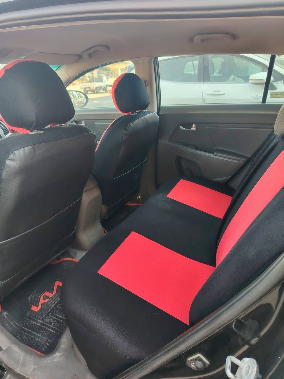 السلام عليكم
سبورتج ٢٠١٠ شكل ٢٠١١ بيها صبغ موضح بالسونار وبيها القمارة جاردة رقم اربيل هزة ورقم جديد سنوية لل ٢٠٣٠ تحويل فقط 
محرك ٢٤٠٠ دوش ممتاز تايراتها جديدة حدادية زينة 
تبريد وتدفئة شغالة سيارة حلوة وكاعدة 
السعر ١٠٨ 
مكانها الكريعات شارع الوقف السني 
رقم الهاتف ***********
