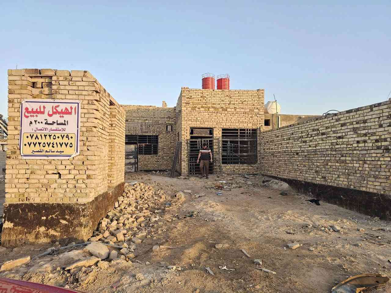 هيكل للبيع زراعي سند ٢٥
العنوان الديوانيه خلف حي الميكانيك نهاية شارع معمل الغاز ع اليمين يعني وجه ع سياج البانزين خانه

المساحه ٢٠٠م

نوع البناء طابوك وسقف اعكاده درجه اولى

متكون من (استقبال كبير_مطبخ_صاله_غرفه عدد ٢_ صحيات داخليه وخارجيه_منور كبير_طارمه واسعه)

 بأسمي تحويل مباشر سند ٢٥

للأستفسار أكثر الأتصال على الأرقام:

***********

***********

سيد سالم القصير
