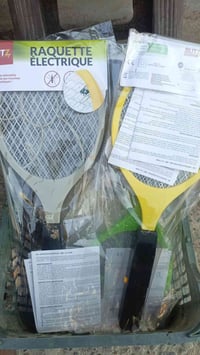 مضرب ذباب • بطارية • شارع عرق النسا