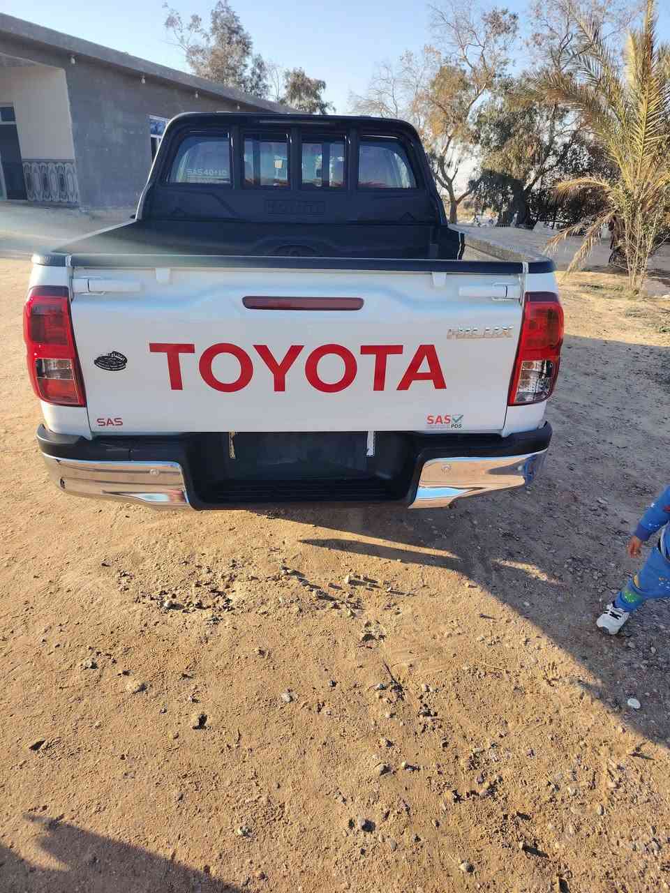 السلام عليكم تيوته ساز موديل 2024سياره جديده بعنه الكلمه ماشيه 45 الف رقم كربلاء انكليزي ***********
