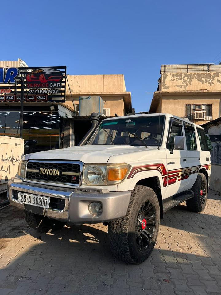 السلام عليكم سياره لاندكروز موديل 1991 للبيع امحدثة 2023 كير او مكينه 3000 جدد الصدر وره او كدام جديد تدفئه او تبريد جديد تخم تاير او ويل كب جديد  رقم إنكليزي جديد السياره جاهزه دينار متحطلها مكان السياره علي الصالح مقابل مرور الطوبجي للاستفسار ***********
⭕️ملاحظه : بعض الصور قديمه
