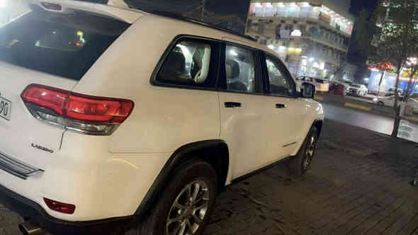 جيب لاريدو  موديل 2015 خليجي مكفول من الصبغ والتبديل داخل بيج كشنات جلد كهرباء معروف مواصفات الاريدو 
السعر 250 وبي مجال قليل 
***********
