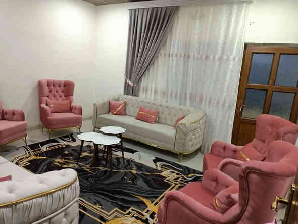 دار طابو طابقين مع بيتونة للبيع
المساحة / ١٠٠ متر واجهة ه أمتار
العنوان /كركوك - حي الواسطي خلف مول حاج زياد
السعر / ١٣٨ مليون مع المجال
للاتصال / ***********
التفاصيل :-
طابقين وطابق الثالث بيتونه 
الطابق الاول _مطبخ _وصاله _وغرفه نوم _ومجمع صحيات 
الطابق الثاني _غرفه نوم _وصاله _مجمع صحيات _استقبال ( تصلح غرفه نوم)
