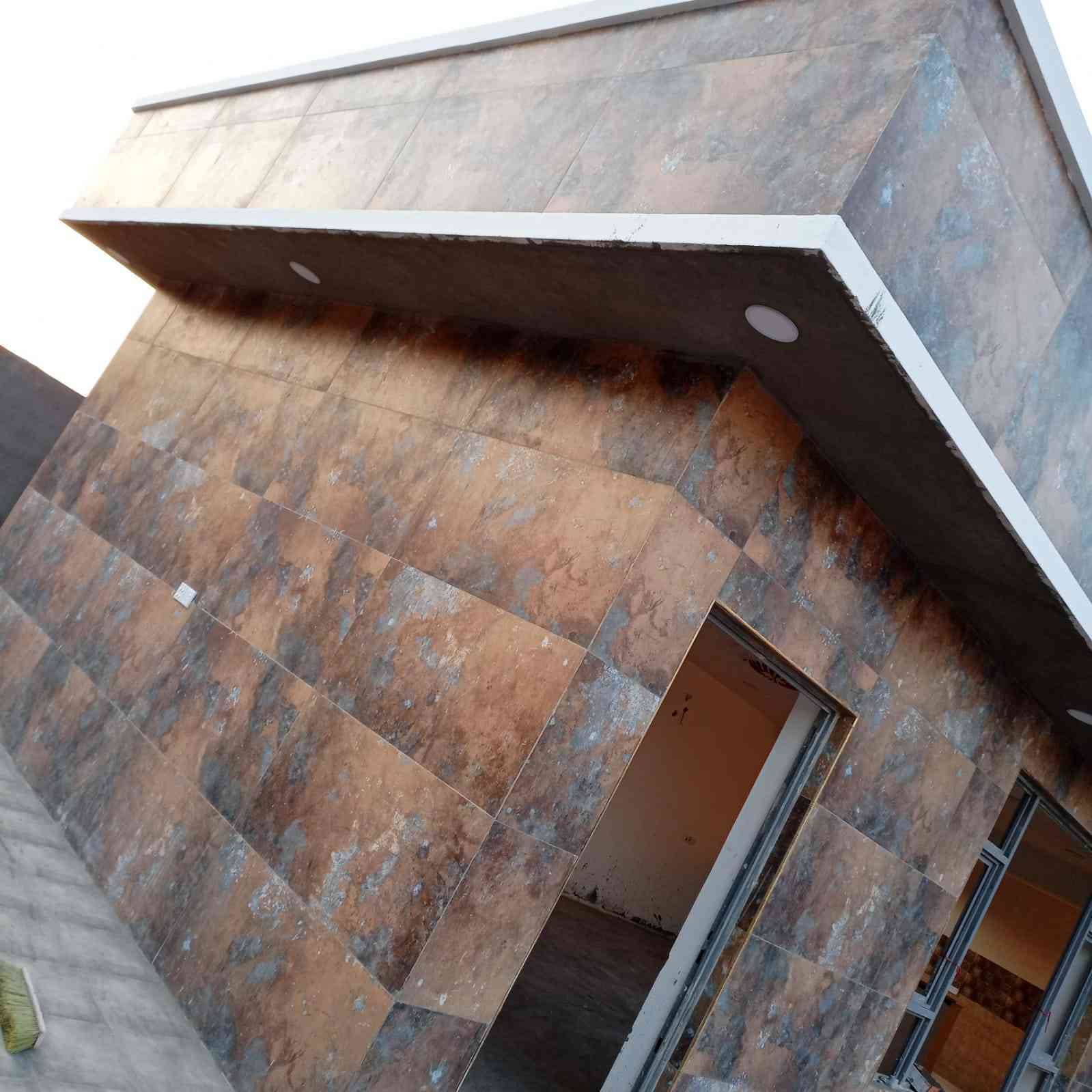 السلام عليكم خلفه سيراميك جدران وأرضية هذا جزء من شغلي اتصال عل رقم ***********
