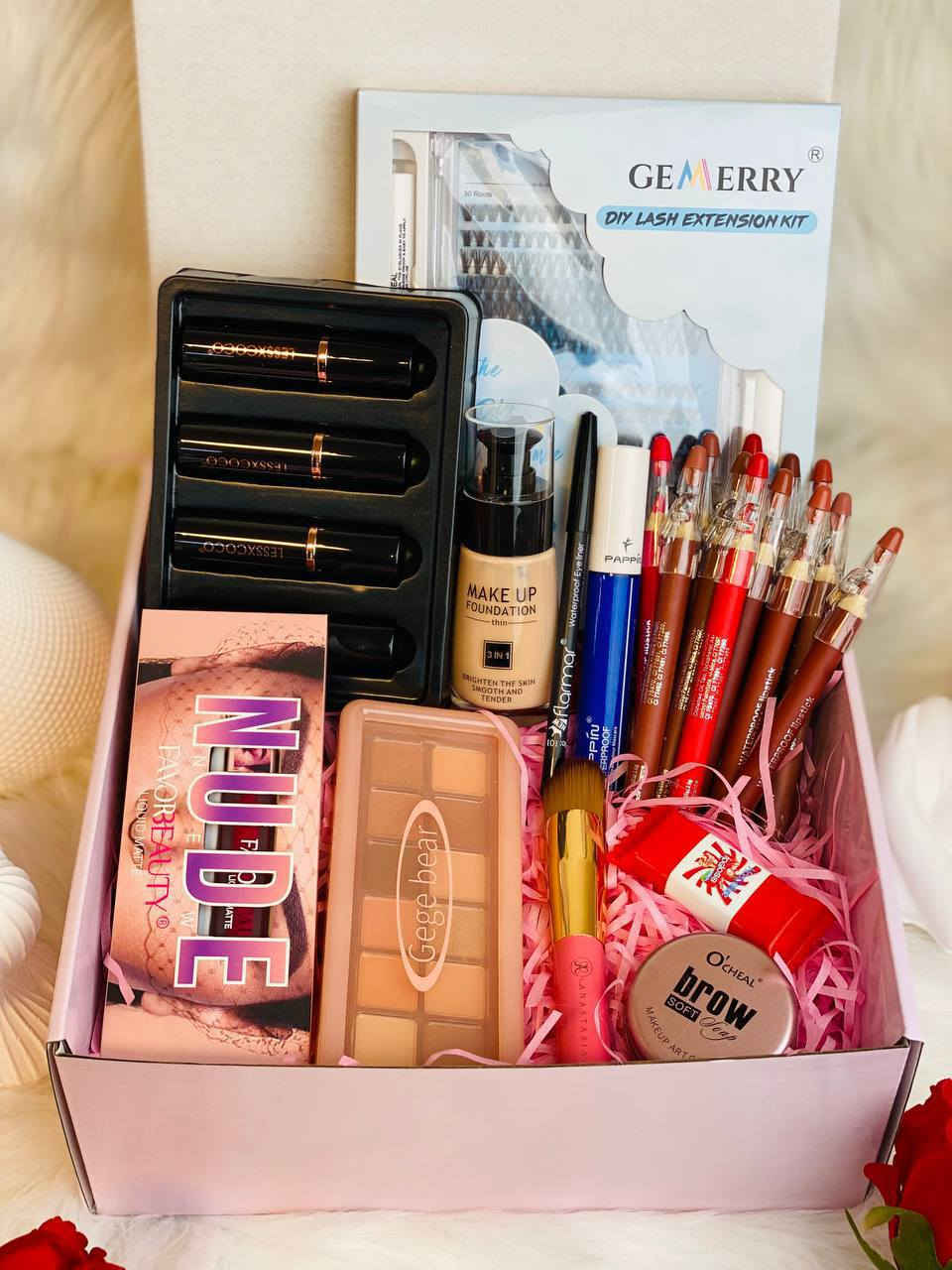 ♥️عرض مكياج يجنن ومفيد جدا وبسعر يجنن 🤩
يتكون من 10 منتجات👇

♥️وكالة رموش  GEMERRY
اكستينشن رموش (فردية 6D) من ماركة GEMERRY رموش دائمية الاكثر مبيعا رموش طبيعية صنعت بدقة عالية جدا من ألياف طبيعية. 

♥️باليت شدو كوري Gege bear
 تحتوي مجموعة ظلال العيون بتركيبة فائقة التركيز، تتراوح من الألوان المطفية 🌈و الألوان  الكلتر♥️
♥️بكج ثنائي من فت مي
يتكون من💛 باودر + مسكارا
♥️سيت حمر رباعي الاوان نيود وثباتيه اتخبل وناعمه متشقق الشفه.
♥️بلاشر خدود رباعي الأوان تناسب الجميع
♥️سيت اقلام تحديد الشفاه عدد 12
♥️قلم كحل فلورمار الأصلي سواد فاحم وضد المي
♥️فونديشن فتمي
♥️تنت العسل ومرطب الشفه
 ♥️جل حاجب
يتجهز ببوكس مرتب
سعر العرض 30 الف 
🚘يوجد خدمة توصيل لجميع محافظات العراق ٤ الاف🚘


**إذا كنت صاحب هذا الإعلان وتريد حذفه لأي سبب، رجاءا أرسل رسالة إلى الدعم الفني**