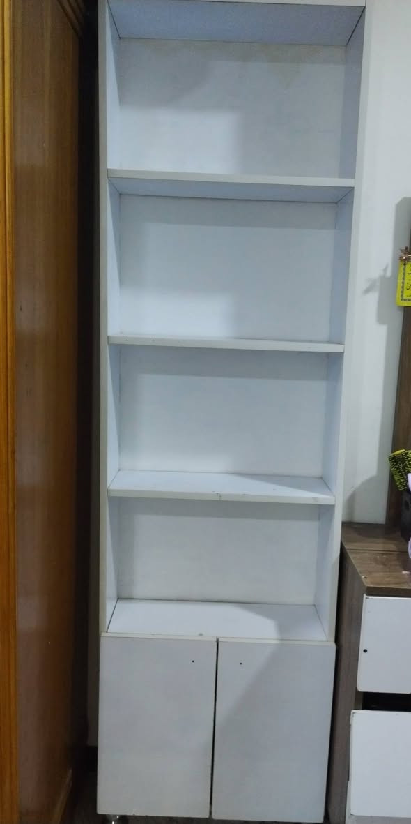 السلام عليكم
للبيع
قنفة+جرارات +مرايا وفاترينة+سخان
كلهن ب160
الغراض نظيفات تفحصهن يالا تاخذهن
مكاني بغداد الجلاعطة بعد جزيرة بغداد السياحية 
***********
