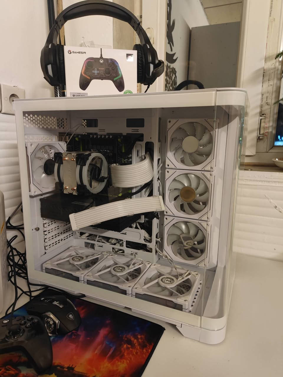 السلام عليكم
عندي هاي التجميعه صار شهر ونص من اشتريتها جديده 

واريد ابيعها او اراوسها 

بيها USB1500

كيبورد RGB

سماعه RGB

ماوسRGB

يده XBOX RGB

 CPU e5 2680v4

 : Gpu rx580 8gb

 : Ram ddr4 16 gb

 : Mb x99

: Power 600w

 M.2 512 gb

SSD1000

الشاشه من سامسونج بيها ضمان ووصل ضمان 3سنوات من الشركه 

اكتب مواصفاتها وتطلع ،سامسونج g4

سامسونج اوديسي جي 4‎‎ شاشة كمبيوتر العاب 27 بوصه FHD, معدل التحديث 240Hz, تقنية العرض IPS سرعة الاستجابة 1 ملي ثانية مزود بتقنية الحماية بالعين

واي خلل مابيها ونضيفه مثل الصوره 

طالب عليها 1200.000

او مراوس

 *********** مكاني كركوك واكدر اوصلها اي محافضه
