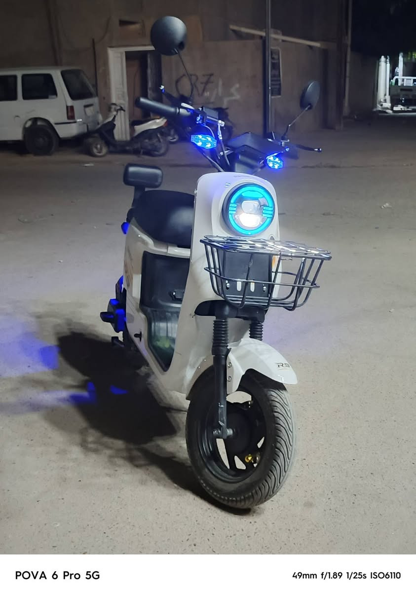 دراجه r9 سعر 350
الداراجه نضيفه كلش اي شي مابيها بس باترياتها تعبانه وسعرهن بالسوك 150 اذا مو 125 يعني تاخذلك دارجه كامله متكامله اخت الجديده ب450 (نوعها الريان) وماواصفاتها معروفه


**إذا كنت صاحب هذا الإعلان وتريد حذفه لأي سبب، رجاءا أرسل رسالة إلى الدعم الفني**