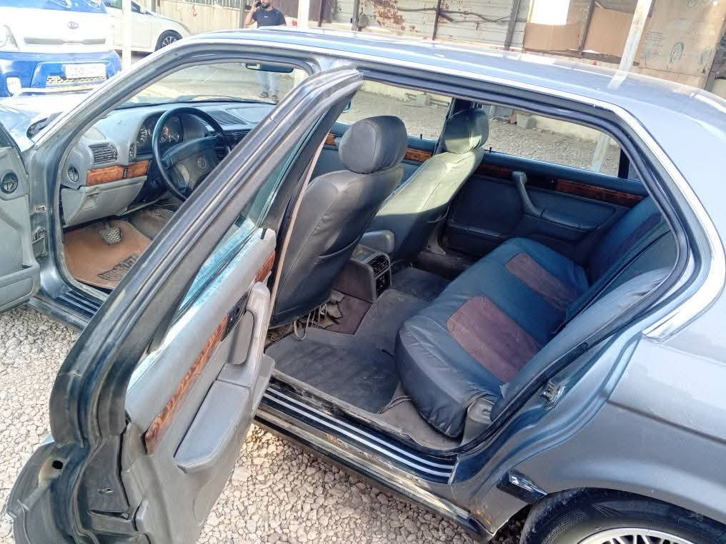 بي ام موديل 93
735 سياره حلوه وخير من الله تحويل مباشر 
السعر 48
***********
