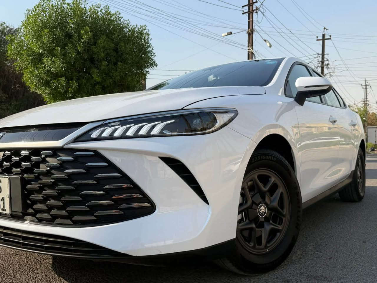 للبيع 
– BYD Qin Plus (چن بلاس) موديل 2025 –
   عدادا المسافة 300 كيلو زيرو 🔥🔥
رقم بغداد بسمي شخصيا 
داخل احمر المميز نادر
الحالة: زيرو جديده مكفول كفاله عامه فقط بيه بارد بين الباب خلفي و الهلال جاملغ خلفي 
سعر 18مليون و 500 الف
للاستفسا
*********** واتساب فقط

