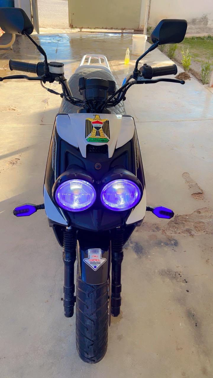 السلام عليكم من رخصة الادمن موطور سايم جبلي للبيع مكاني الرمادي  ما بي اي شي نقص محرك ممدود عليه سبانه تخم تاير جديد كهربائيات شغاله باتري جديد لايت زنون جديد موطور ما بي شي نقص شغل وطلع وسعر 450 وبي مجال الاستفسار رقم *********** واذا مو شراي لا تتصل
