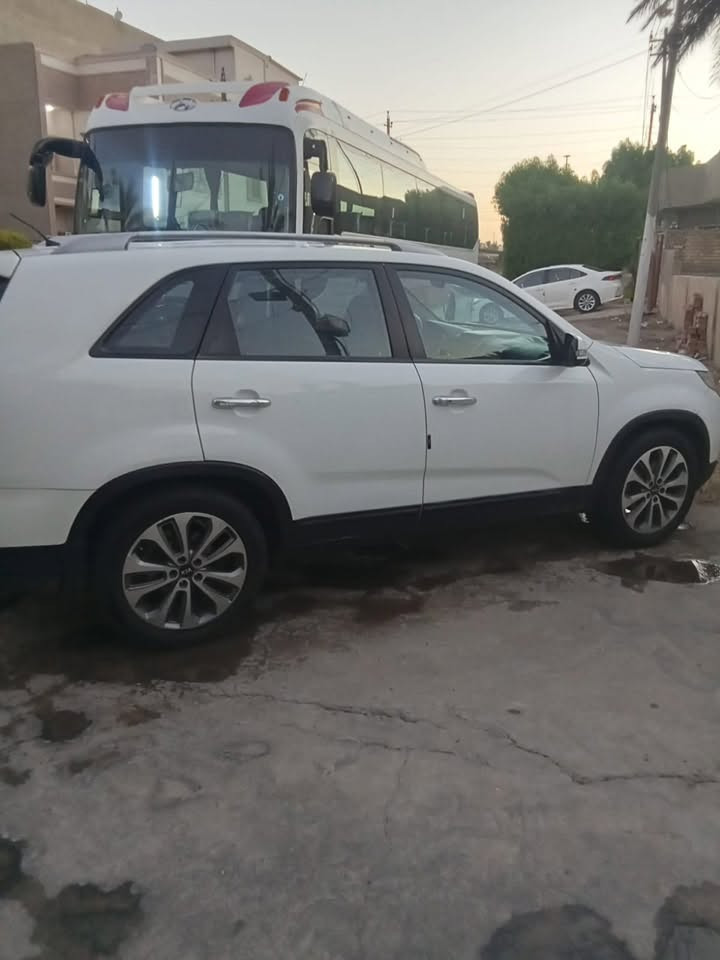 سورنتو ٢٠١٥ خليجي ٧ راكب ٦ سلندر رقم بغداد مري شفط كشنات جلد حساسات امامي خلفي صبغ جنطة خلفية سيارة مابيها نقص مكان بغداد حي العدل سعر ١٦٥ لاستفسار الاتصال ***********
