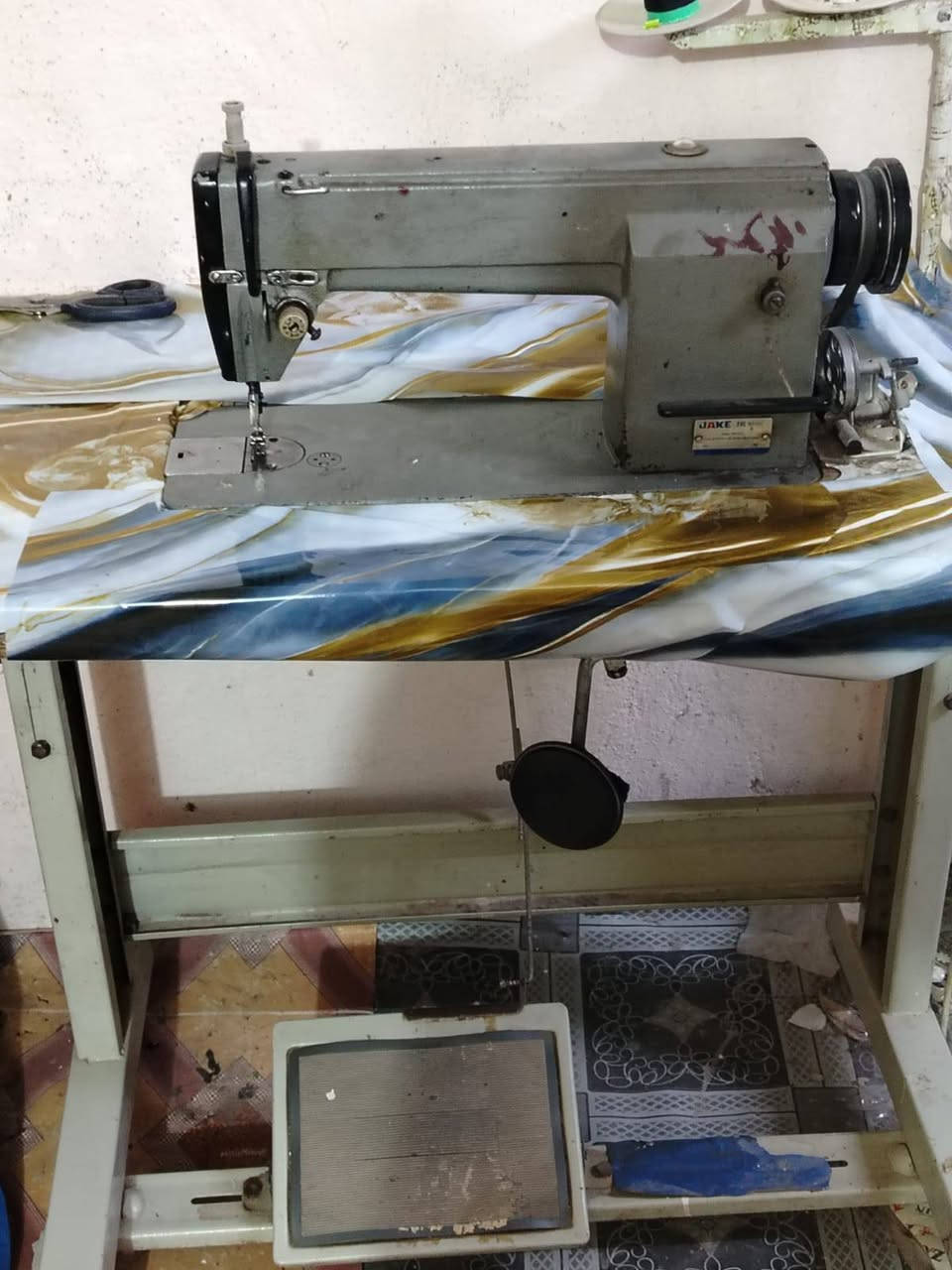 مكينه صناعي جاك 8600
المكينه مابيهه اي عطل وماداخله تصليح
السعر 250 وبيهه مجال
*********** عنواني بغداد
