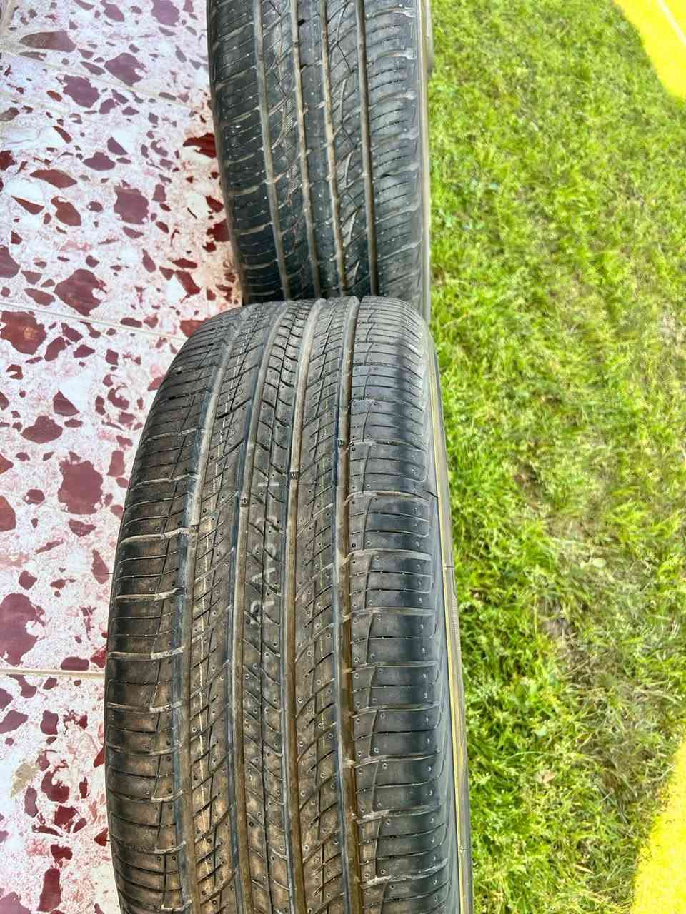 بسم الله الرحمن الرحيم
للبيع تايرات سورنتو موديل 2020
عدد  3

تاير +ويل كب حجم 19
كوري اصلي مال الشركه 
نضيفات جدا 
السعر 650 الف قفل 🔒 
المكان الرمادي للاستفسار على الرقم التالي ***********
