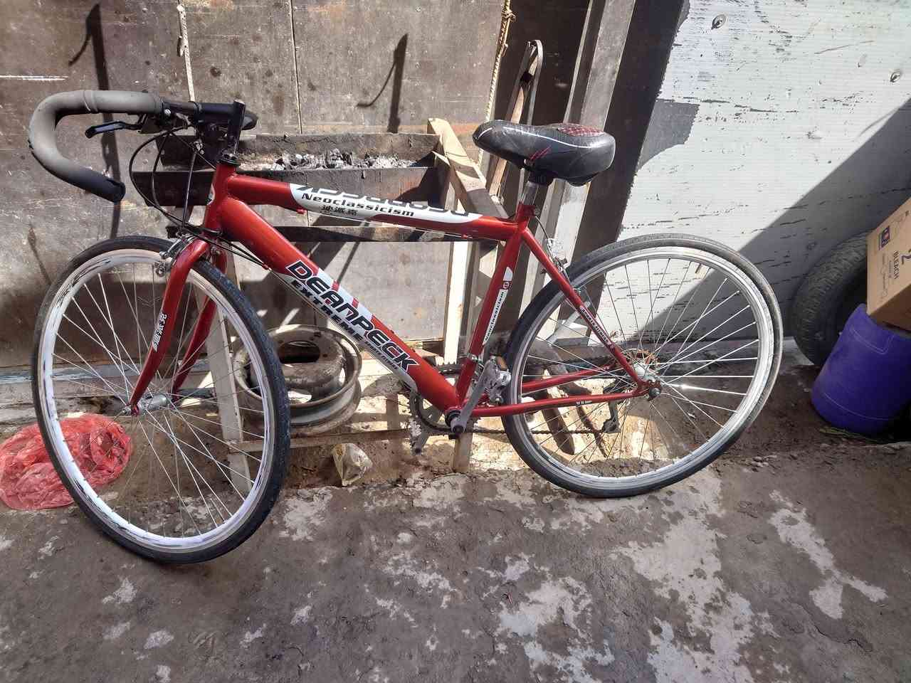 السلام عليكم اخواني رايد هذا البايسكل رود مستعجل على بيعته 85 بمجال رقمي ***********
