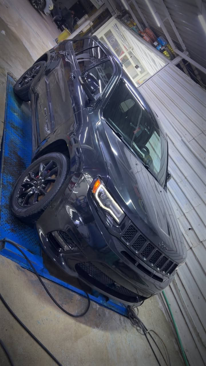 السلام عليكم
جيب سومت 2015 
محرك 3.6L سته سلندر بدون جكات وتو ويل بلاد
فول مواصفات 1/1 
تو ويل / بانوراما / شاشه جبيره / تدفئه اربع مقاعد / تبريد مقاعد الاماميه / تدفئه ستيرن / تعتيم بلمري / رادار امامي / رادار جانبي / حساسات امامي خلفي / سفتات ستيرن / جنطه كهرباء / دبل كزوز / سستم صوت هارمن كاردن صوته كلش عالي ومحيطي / تبريد قطعتين / كشنات ميموري / دشبول سومت تطريز / تضام ايكو نضام سبورت / لايت زينون / كلوب طوارئ بلجنطه / السياره جديده مابيها لاجيك انجن ولاشي محركها مكفول وكيرها مكفول رقم بغداد تحويل ثاني يوم
ضربتها سطحيه لادواخل ولاشي بيها صبغ جاملغ امامي صفحه السياق وباب السايق وخلف السايق فقط
مكان السياره بغداد الدوره 
السعر 185$
***********
***********
