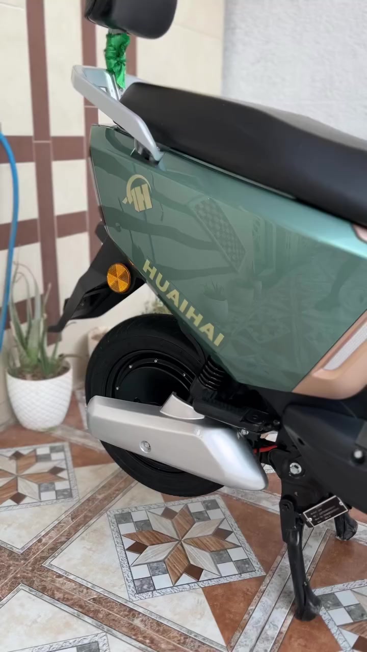 السلام عليكم
ماطور شحن للبيع 
جديد ماصار شهرين من اخذته
بصمه عدد سويجات اثنين وكرت شاشه 
6بطاريات كبار  نضام بكR
السعر575وبي مجال 
***********
