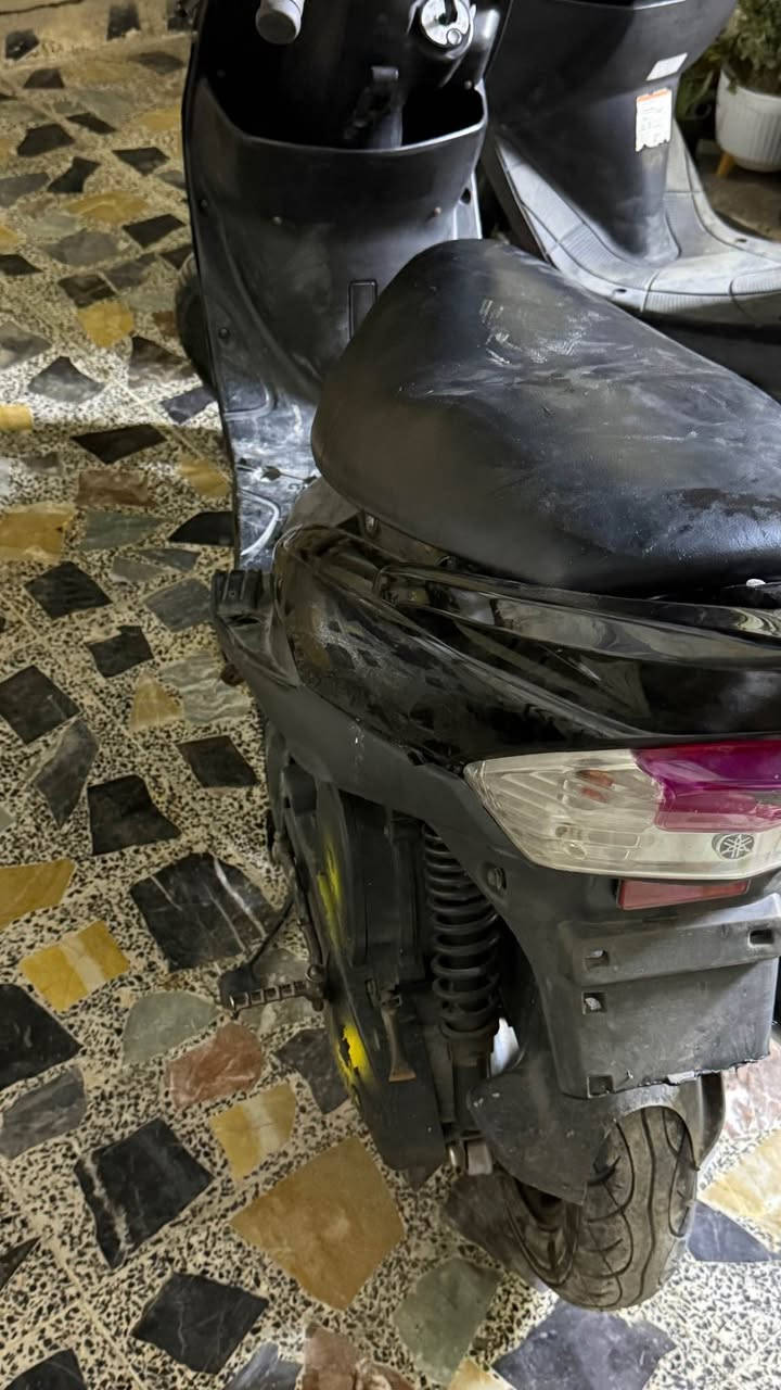 السلام عليكم دراجة للبيع السعر 650
مامفتوحة 
نقصهة فقط سلف عمارة, ميسان


**إذا كنت صاحب هذا الإعلان وتريد حذفه لأي سبب، رجاءا أرسل رسالة إلى الدعم الفني**