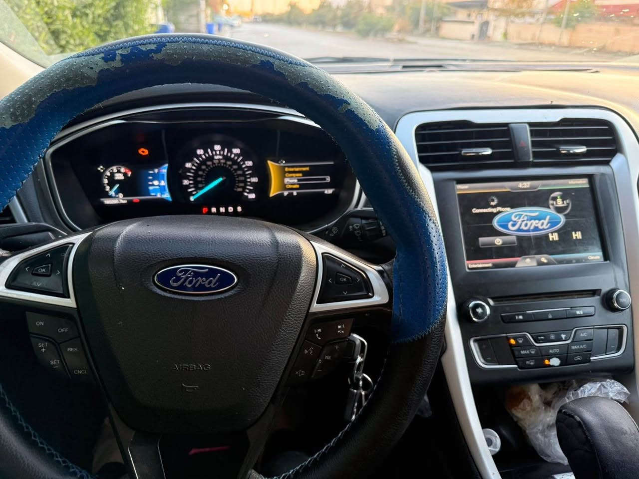 ‎فورد فيوجن  2016بجم كبس بيها ضربه بالجاملخ خلفي وشوي من باب خلف سايق موصفاتها sel تبريد خلفي شاشه  مواصفاتها معروفه الفول بس بدون سلايد
مكينه ١٥٠٠ المعروفه 
السنويه باسمي لل ٢٩ 
كامله بدون نقص مكان اربيل 
١٠٦ مجال بسيط 
*********** أربيل, العراق
