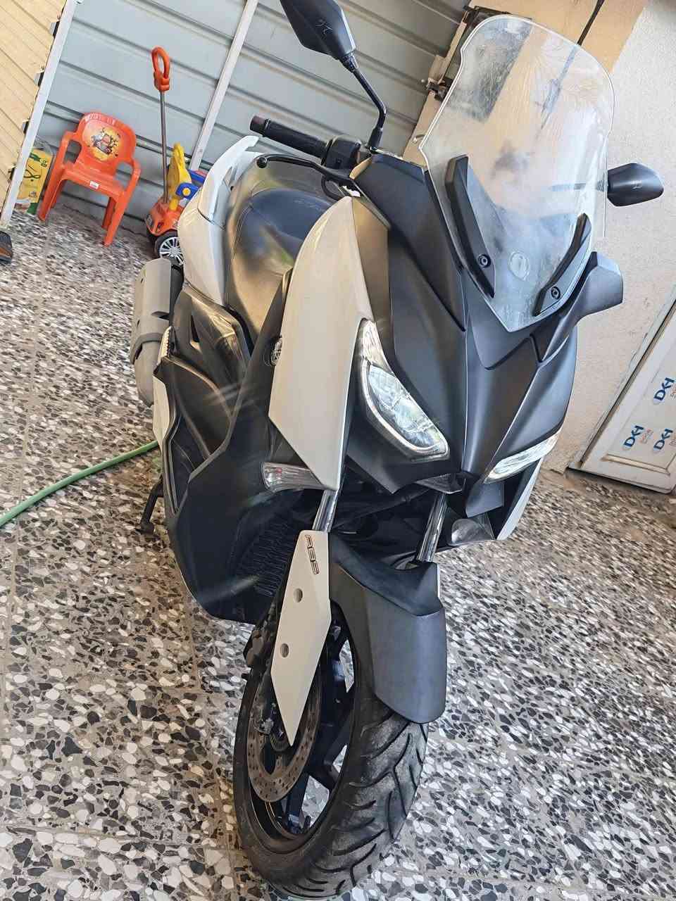 للبيع دراجه اكس ماكس محرك 300 الدراجه جديده وبخالة الوكاله الدراجه مال رمبه مكفوله من التاير للتاير مواصفات معروفه فول للاخير اي بي اس  بصمه  مثبت سرعه مقياس درجة حرارة الجو تركشن وضعيات قياده مانع تزحلق وهواي بعد بيه مواصفات مكاني كربلاء للتواصل ***********////////***********
