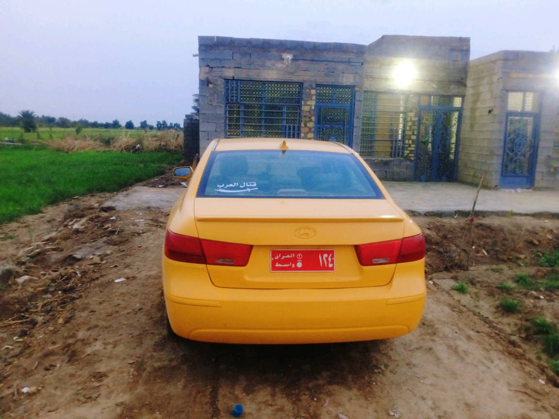 السلام عليكم من رخصت الدمن المحترم للبيع سوناته 10فول اصولي راعيه ميت رقم واسط سياره جاهزه مكينه وكير وحداديه وكهرباء ودواخل تبريد ثلج مكينه الفين واربع ميه السعر 58 وبيه مجال بسيط المكان واسط *********** وتساب وخاص مفتوح
