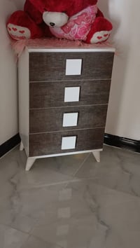 للبيع • خزانة