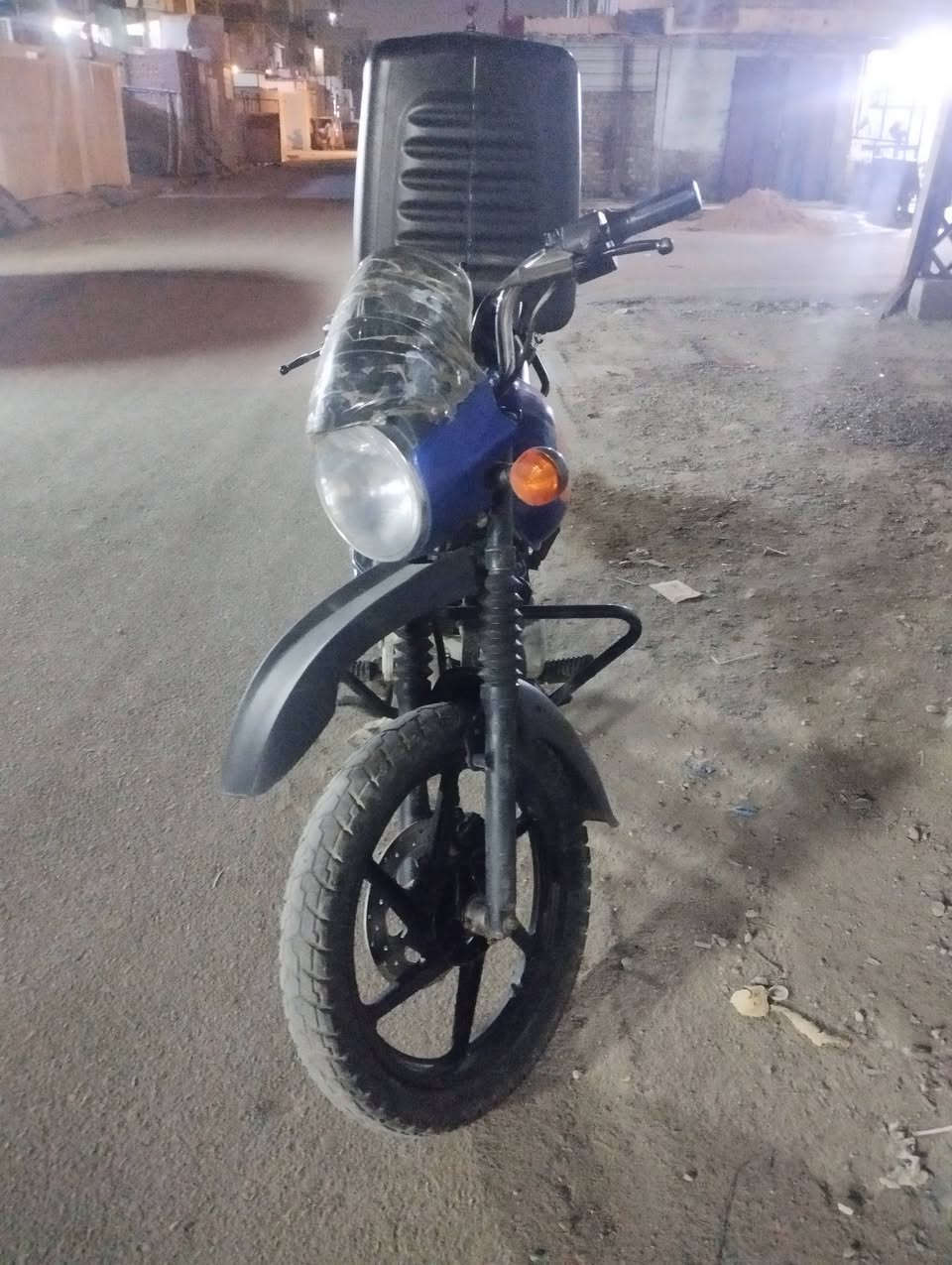 سلام عليكم دراجه لبيع موديل 2022نازله ب23وسنوبه تقره 22 دراجه خير من الله تأخذها وكبل لشارع وبس تحويل مباشر دراجه بصمه تشغيل عن بعد مامشتغله دلفري 
سعر 2,500وبيها مجال بسيط حق جيه وشراي يتصل 
مكاني بغداد مدينه الصدر 
***********
