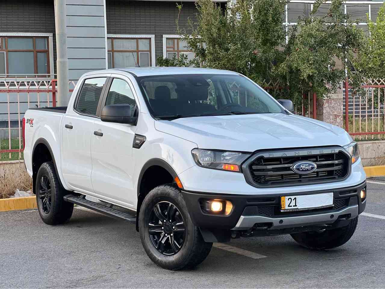 بسم اللّٰه الرحمن الرحيم
بەناوی خودای گەورە 
Ford Ranger 2022 4*4 STX
فۆرد ڕەنجەر ٢٠٢٢ دەبل ئەکسل نمونە 
سەیارەکە رەقەم یەک جوانە تایبەتە 
دەبڵ ئەکسلی تۆماتیک
گێڕو مەکینە بە شەرت ٢.٣ دەبل تۆربۆ 
ئێرباگ بەس سوکان سیستەم کراوەتەوە
کامێراو شاشە گەورە و ڕادار ئەوتۆ ستۆپ 
ڕاداری خەتی جادە کوشن کارەبای
سەیارکە ناوەکەی لە ئەمریکا کامل گاعیە کراوە شتێکی زۆر جوانی بۆ کراوە 
وەک بۆیاخ تەنها ڕۆخی بۆنیتەکەی بۆیاخە  دو پەڵە کارتی بچوکی هەیە بەبی ناو گرتن دەحمەکەی زۆر خەفیف و جوانە 
سەنەوی بەناو خۆمە خۆم ڕەقەم کردوە 
٣٥هەزار مایل ڕۆیشتوە
ناونیشان ڕانیە حاجیاوا
ڤایبەر وەتس ئەپ 
*********** السليمانية, العراق
