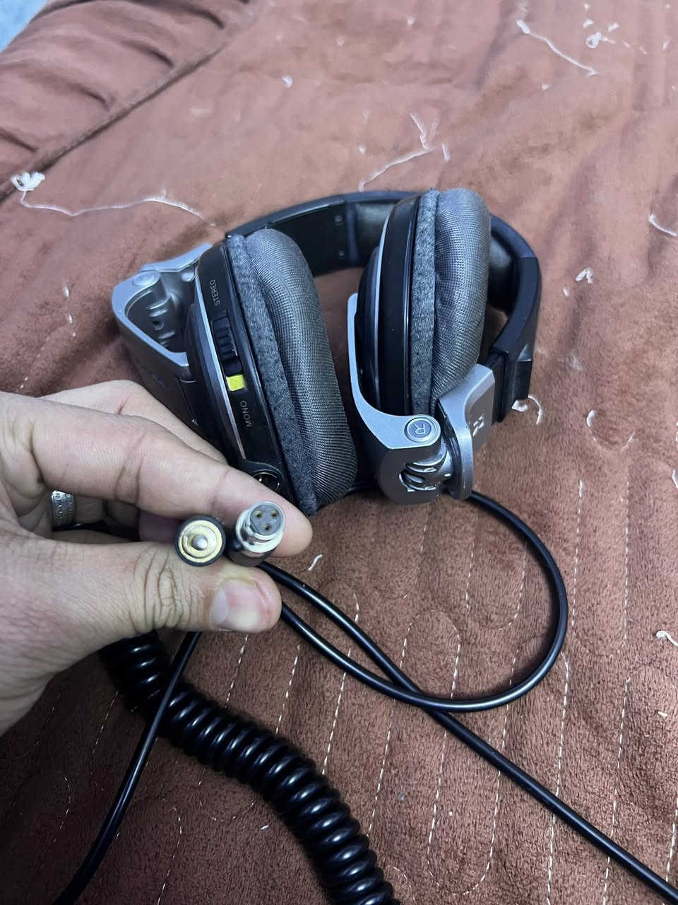 هيتفون بايونير كولش واقي هيكل حديد مالته بي صوت تحفه فنيه صوته كولش حلو واعلي بيز مالته كولش حلو مستعمل نضيف مكاني بغداد ***********
