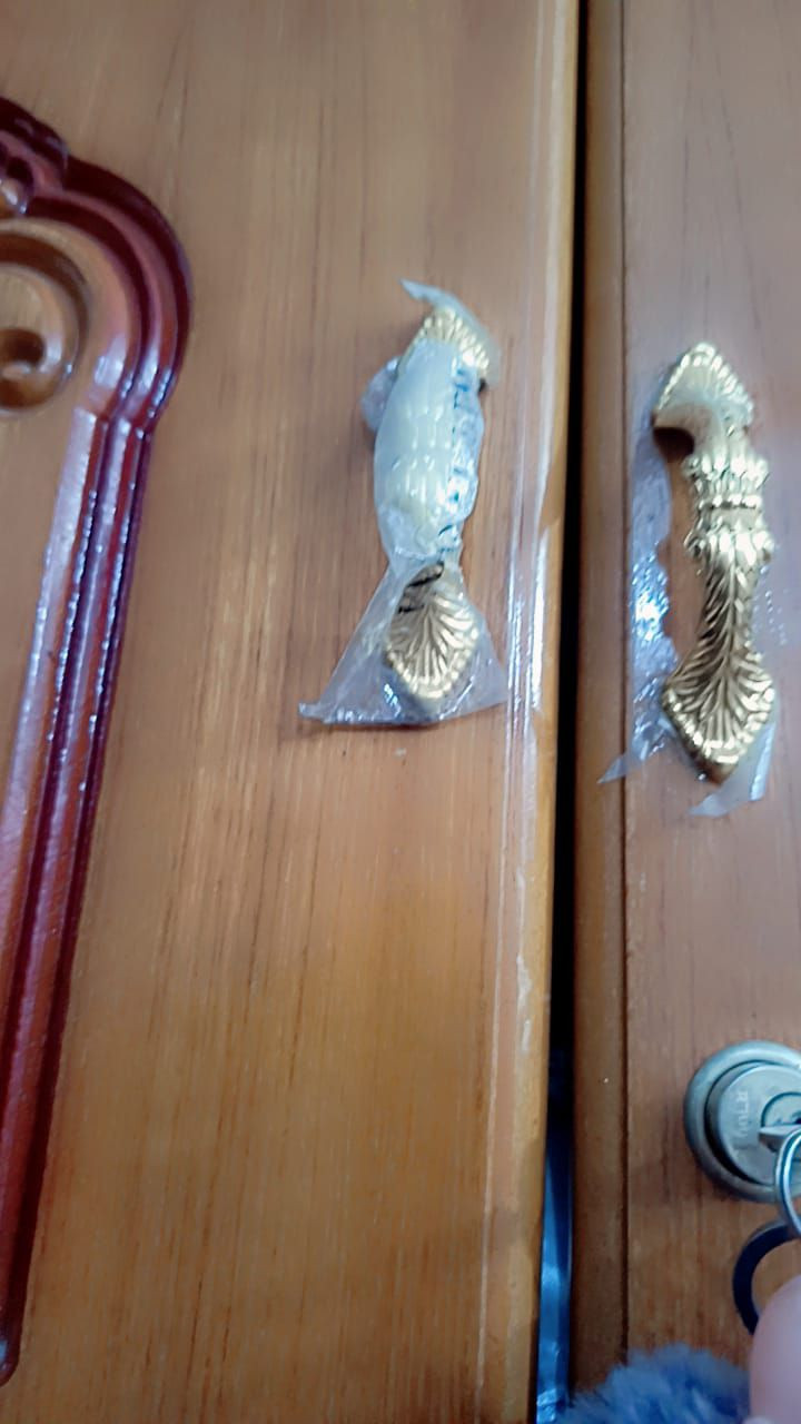 غرفة اخشاب كاملة  نضيفة استخدم شي قليل نجارة عراقية اصلية بسعر مليون 150 وبية مجال شي بسيط العنوان ناصرية حي شهداء


**إذا كنت صاحب هذا الإعلان وتريد حذفه لأي سبب، رجاءا أرسل رسالة إلى الدعم الفني**